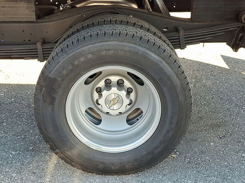 New 2025 Chevrolet Express 3500 w/ Power Convenience Package image 6