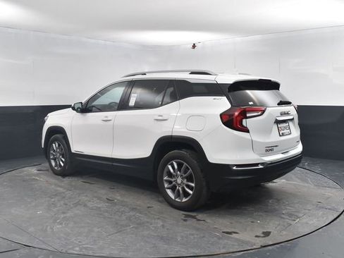 Used 2023 GMC Terrain SLT image 7