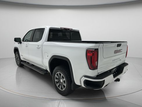Used 2023 GMC Sierra 1500 AT4 w/ Technology Package AWD/4WD image 7