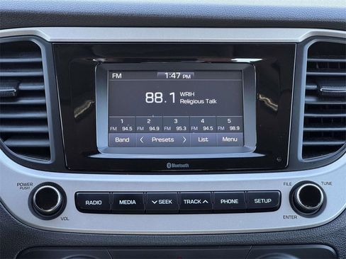 Used 2021 Hyundai Accent SE image 3