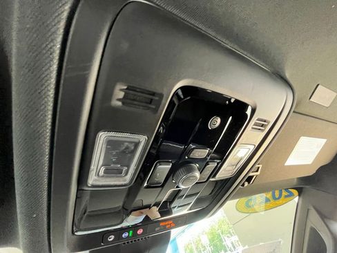 Used 2026 Chevrolet Tahoe Premier AWD/4WD image 23