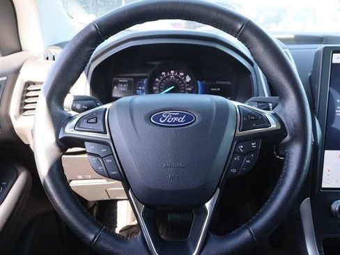 Certified 2024 Ford Edge SEL image 10