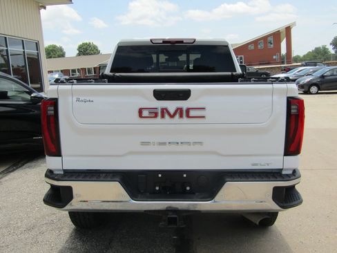 Used 2025 GMC Sierra 2500 SLT w/ SLT Convenience Package AWD/4WD image 4
