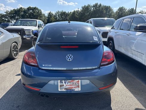 Used 2019 Volkswagen Beetle 2.0T S FWD image 7