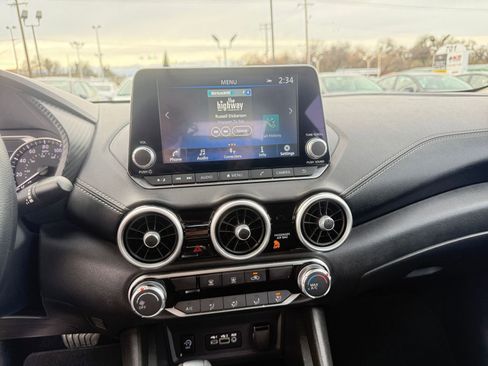 Used 2025 Nissan Sentra SV image 18