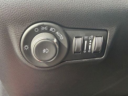 Used 2024 Jeep Compass Limited AWD/4WD image 21