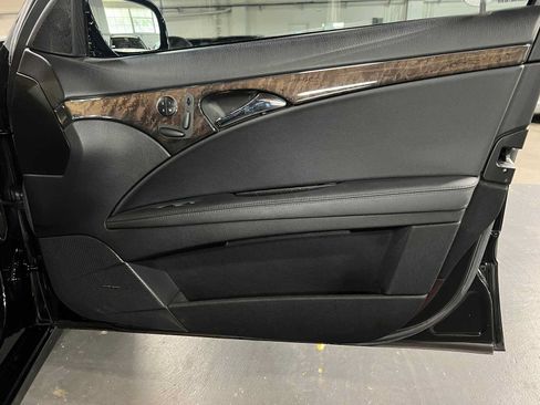 Used 2008 Mercedes-Benz E 350 4MATIC Sedan image 10