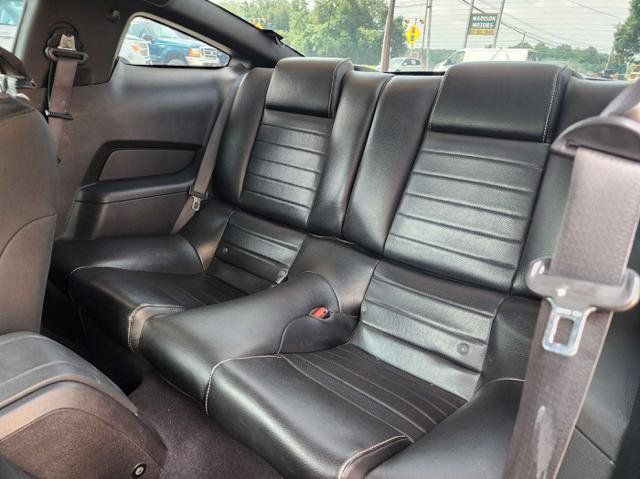 Used 2010 Ford Mustang GT RWD image 11