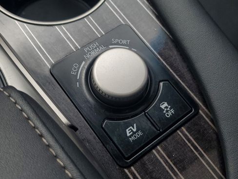 Used 2019 Lexus RX 450h AWD w/ Luxury Package image 10