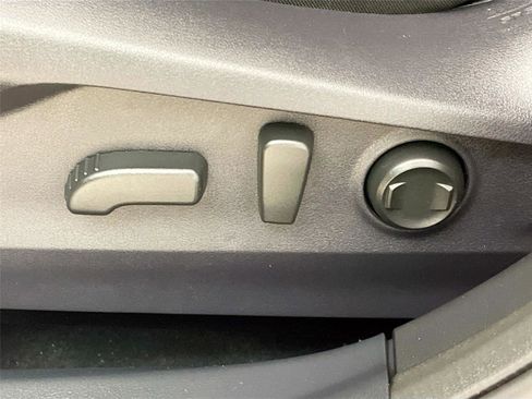 Used 2025 Subaru Outback Premium AWD/4WD image 21