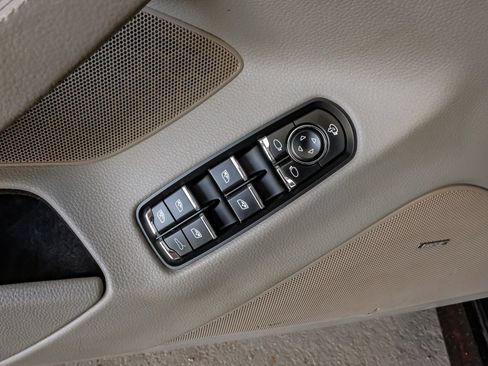 Used 2011 Porsche Panamera 4 AWD/4WD image 43