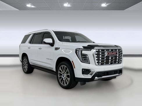 Used 2025 GMC Yukon Denali w/ Denali Reserve Package AWD/4WD image 7