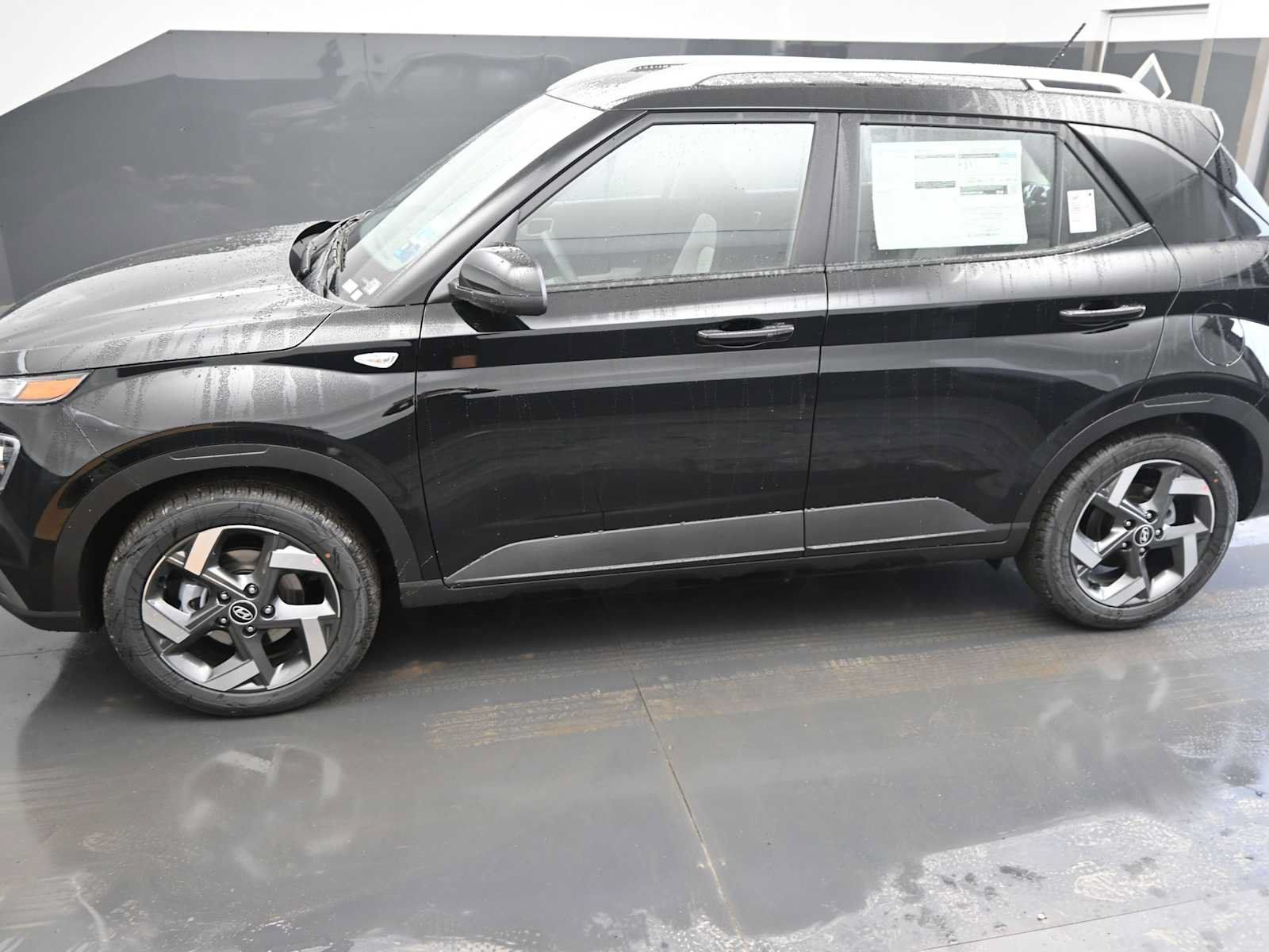 New 2026 Hyundai Venue SEL FWD image 5