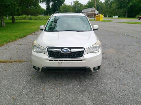Used 2014 Subaru Forester 2.5i Limited AWD/4WD image 4