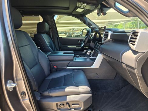 Used 2025 Toyota Tundra Platinum image 23