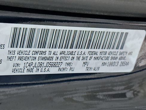 Used 2018 Jeep Cherokee Limited FWD image 11