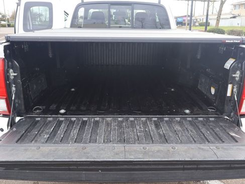 Used 2017 Toyota Tacoma TRD Sport w/ Premium & Technology Package image 37