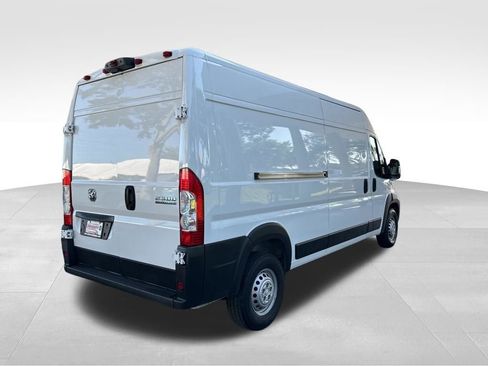 Used 2025 RAM ProMaster 2500 w/ Convenience Group FWD image 3