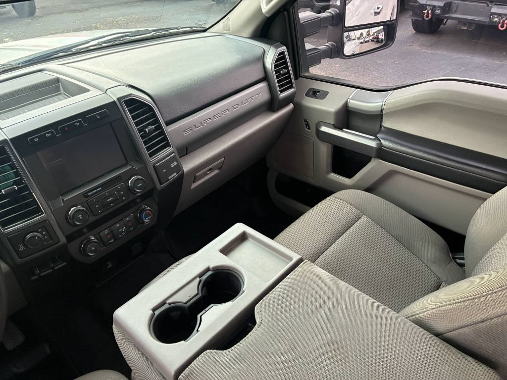 Used 2020 Ford F350 XLT w/ XLT Premium Package AWD/4WD image 18