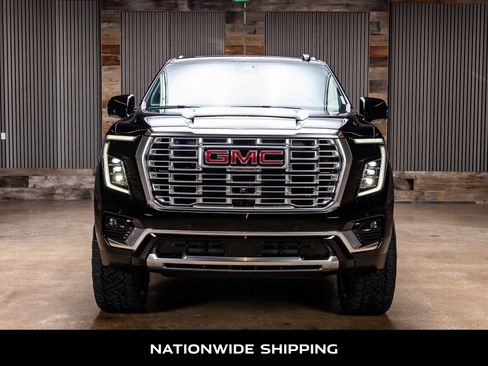 Used 2026 GMC Yukon XL Denali w/ Sun & Power Step Package AWD/4WD image 4