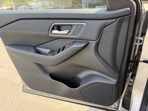 New 2026 Nissan Rogue Platinum w/ Platinum Premium Package AWD/4WD image 27