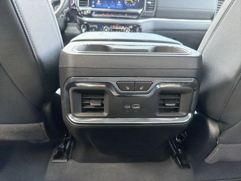 Used 2025 Chevrolet Silverado 3500 LTZ w/ LTZ Convenience Package AWD/4WD image 29