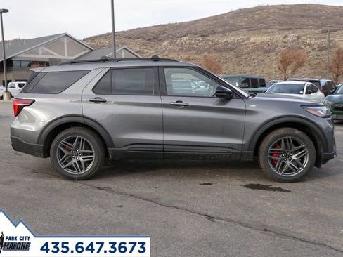 New 2026 Ford Explorer ST-Line w/ ST-Line Street Pack image 30