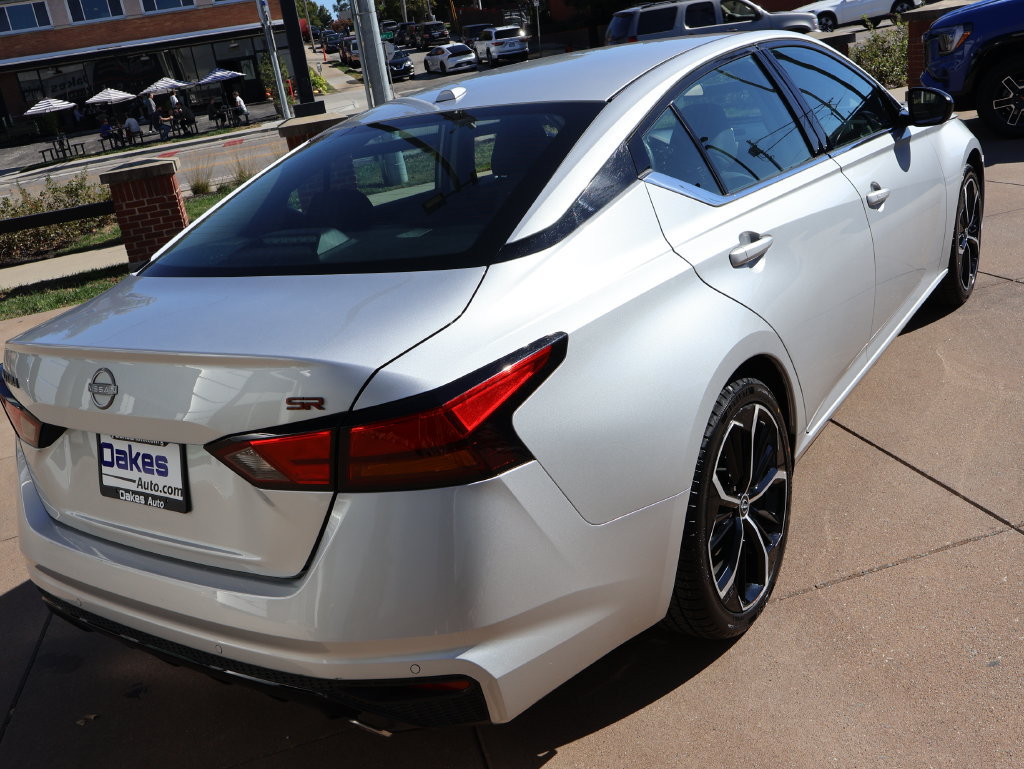 Used 2025 Nissan Altima 2.5 SR FWD image 5