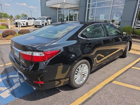 Used 2014 Lexus ES 350 w/ Luxury Package FWD image 4