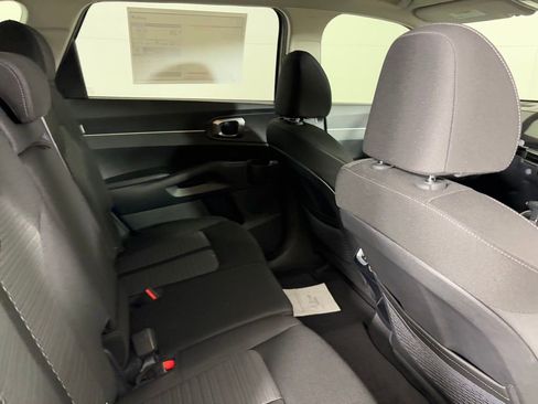 New 2026 Kia Sorento LX image 17