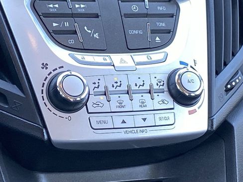 Used 2015 Chevrolet Equinox LS FWD image 20