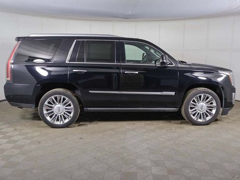 Used 2020 Cadillac Escalade Platinum AWD/4WD image 19
