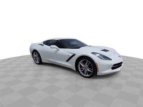 Used 2018 Chevrolet Corvette Stingray Coupe w/ 2LT Preferred Equipment Group RWD image 2