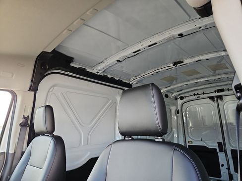 New 2026 Ford Transit 250 148 Medium Roof image 22