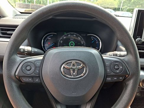 Used 2023 Toyota RAV4 AWD Hybrid image 21