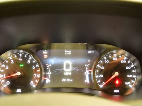 Used 2025 Jeep Compass Trailhawk AWD/4WD image 16