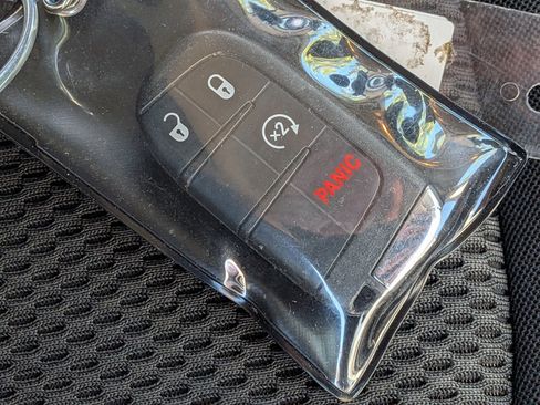 Used 2018 Jeep Renegade Altitude w/ Advanced Technology Group image 35