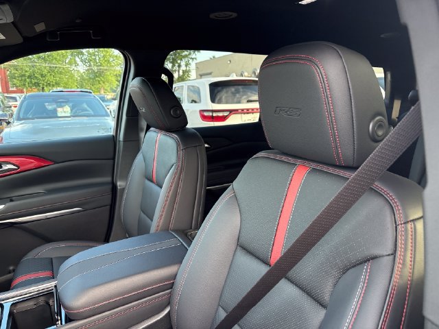 New 2026 Chevrolet Traverse RS AWD/4WD image 9