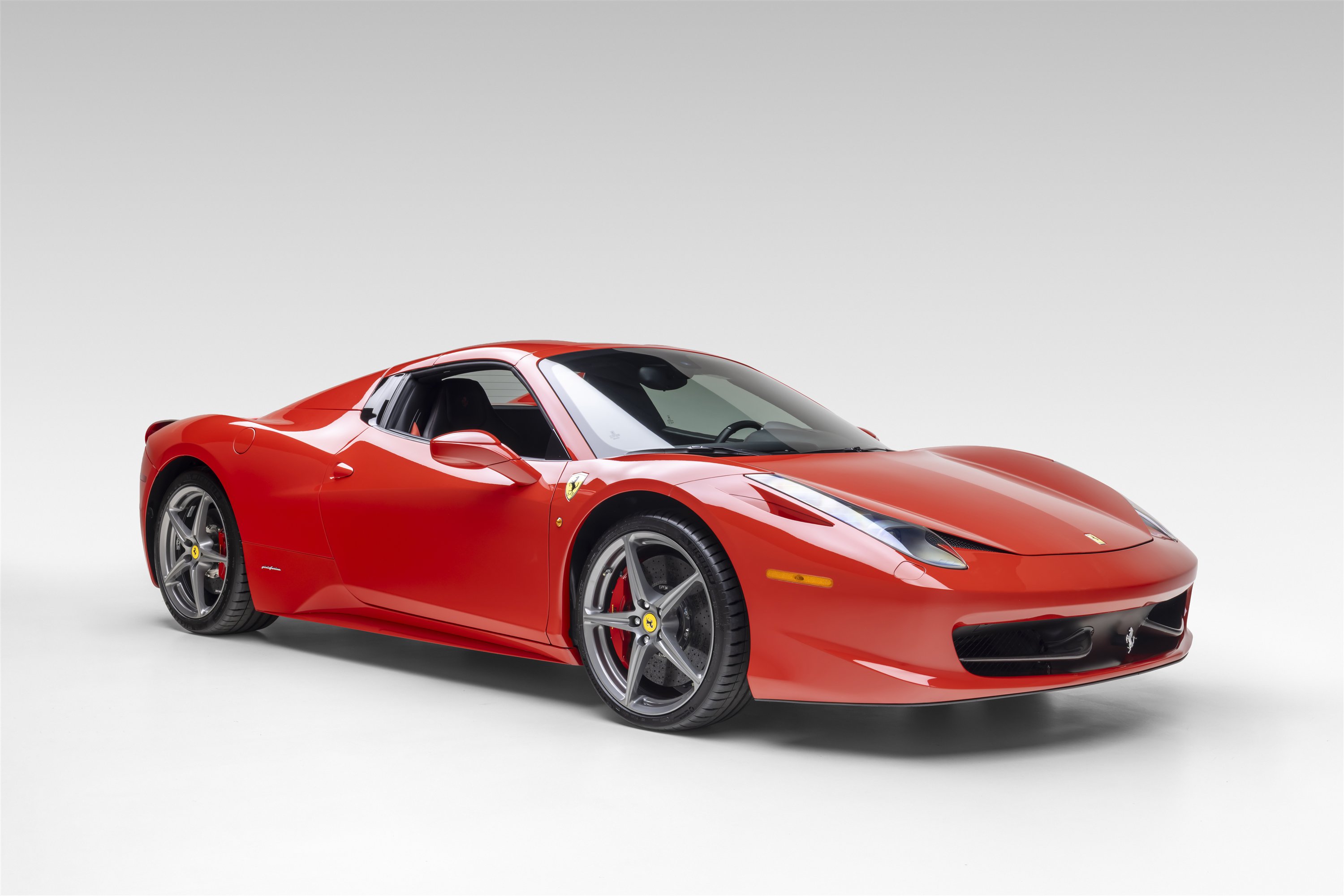 Certified 2013 Ferrari 458 Spider RWD image 13