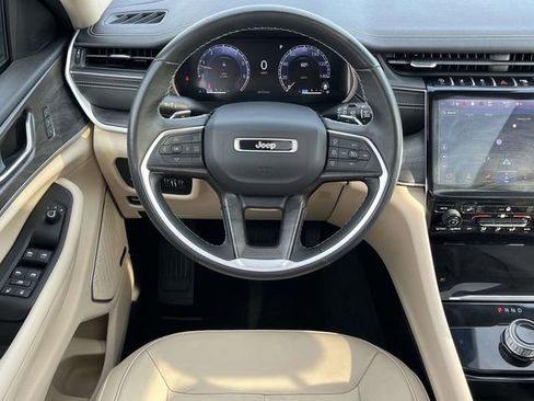 Used 2022 Jeep Grand Cherokee L Limited image 19