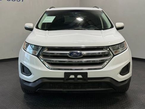 Used 2017 Ford Edge SE image 3
