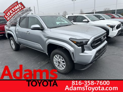 Used 2026 Toyota Tacoma SR5 w/ SR5 Upgrade Package AWD/4WD image 1