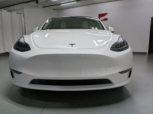 Used 2022 Tesla Model Y Performance image 24