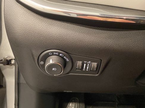 Used 2023 Jeep Compass Limited AWD/4WD image 23