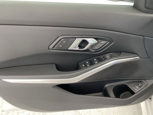 Used 2025 BMW 330i xDrive Sedan w/ Convenience Package image 11