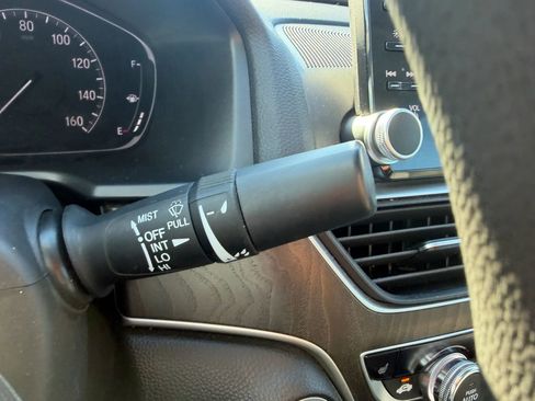 Used 2020 Honda Accord EX image 22