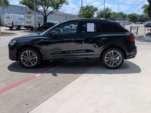 Certified 2025 Audi Q3 2.0T Premium w/ Convenience Package AWD/4WD image 7
