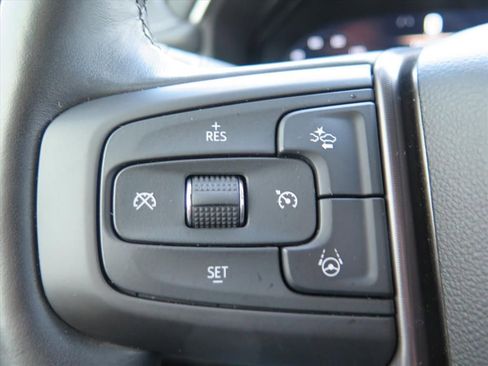 Used 2024 GMC Yukon Denali Ultimate image 18