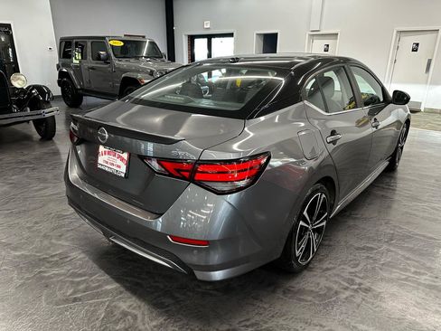 Used 2020 Nissan Sentra SR w/ Premium Package FWD image 5