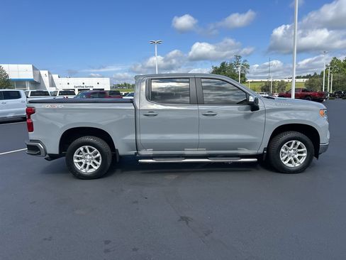 Used 2024 Chevrolet Silverado 1500 LT AWD/4WD image 8